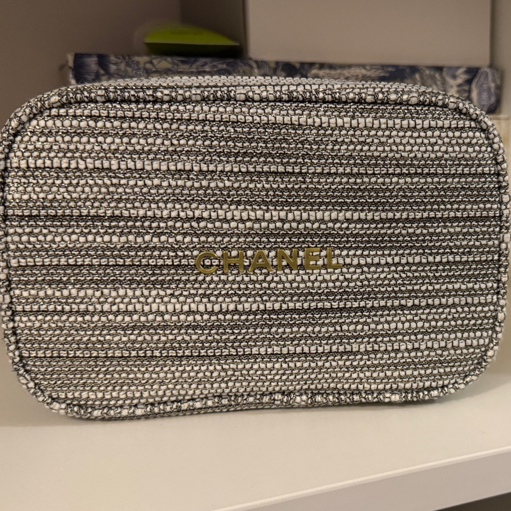 CHANEL Black and White Textured Clutch